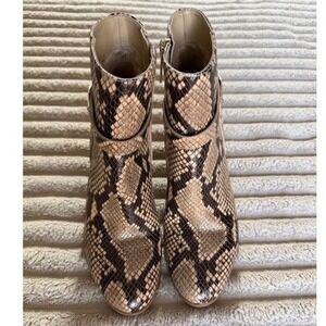 MICHAEL Michael Kors Finley Snakeskin-Print Ankle Booties. Size 7.5m